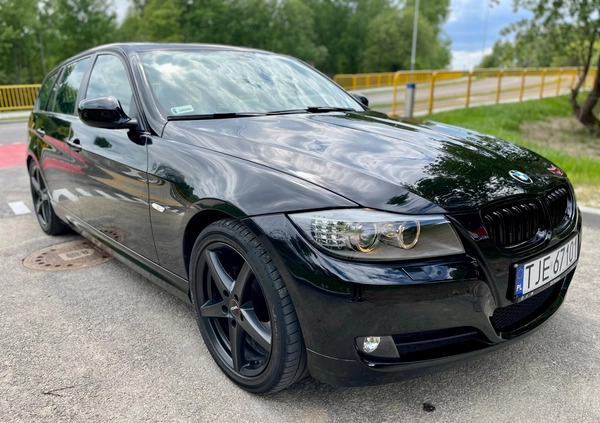 BMW Seria 3 cena 27500 przebieg: 288000, rok produkcji 2010 z Kielce małe 326